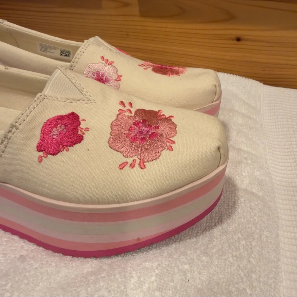 Toms Alpargata‎ Platform Pink Poppies Embroidered Canvas sz /5.5